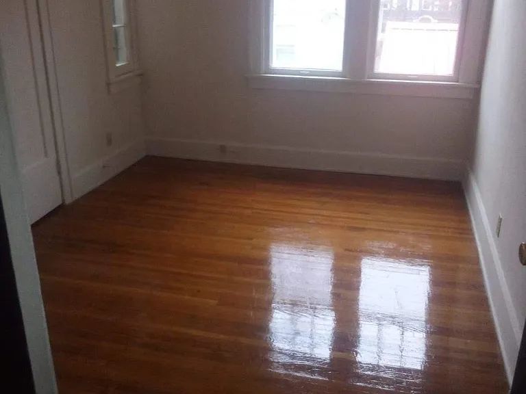 129 W University St #2 — Photo 2