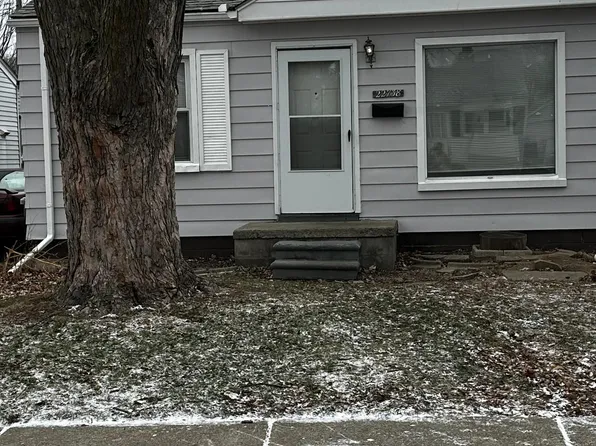 22738 Sharrow Ave, Warren, MI 48089