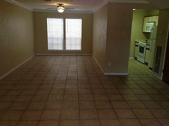 4th image of 17315 Saturn Ln