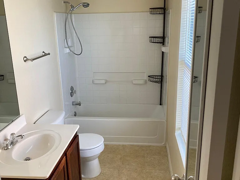 8103 Zephyr Ct — Photo 16