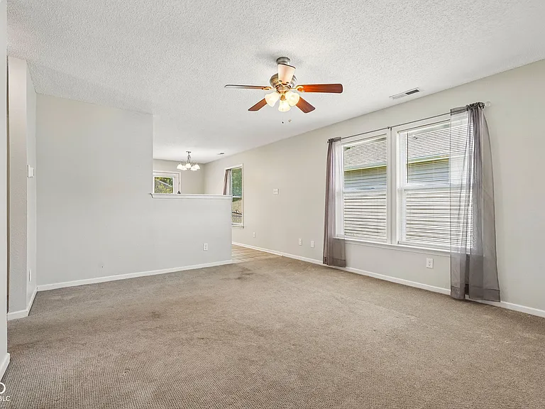 1754 Elijah Blue Dr — Photo 5