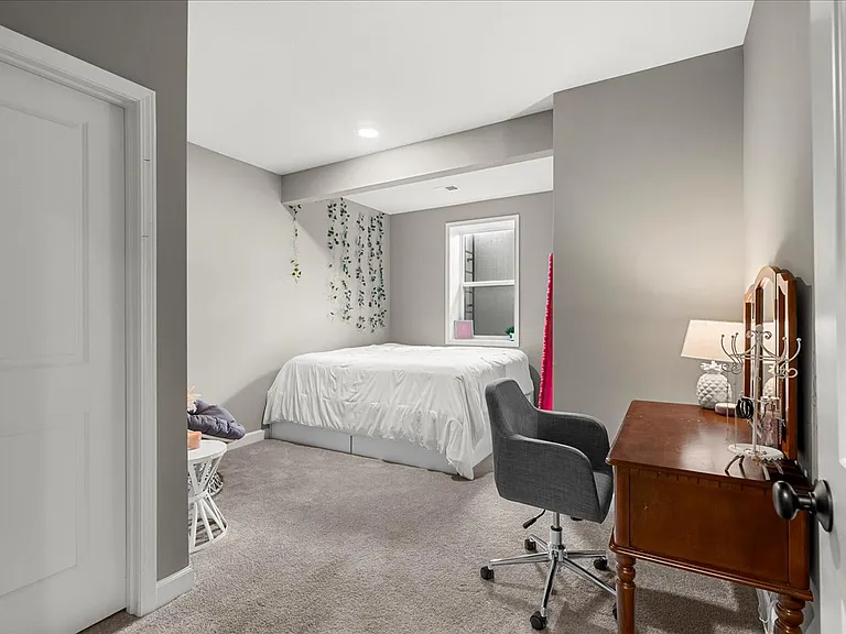21410 W 189th Ter — Photo 10