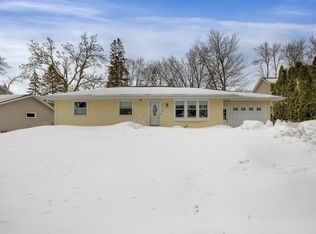 2114 Mapleview Ave, Saint Paul, MN 55109