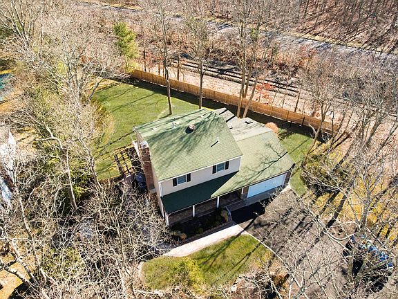 2nd image of 27 James Hawkins Rd