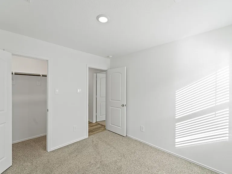1011 Vilana Ridge Ln — Photo 12