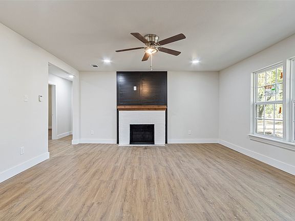 5th image of 2029 Lynnhaven Rd
