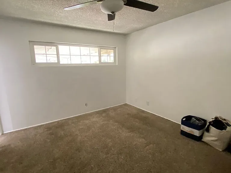 2813 Coventry Dr — Photo 2