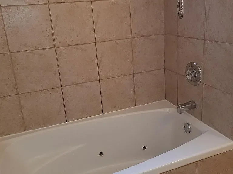 2119 W Melrose St #1 — Photo 16