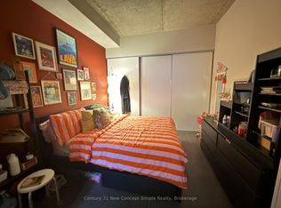 399 Adelaide St W #305, Toronto, ON M5V1S1