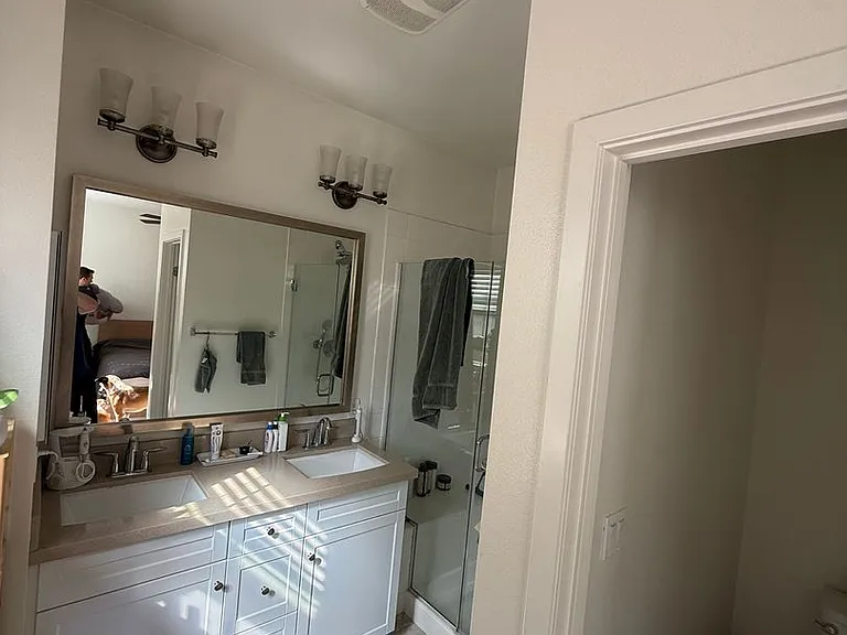 909 Brown St — Photo 15