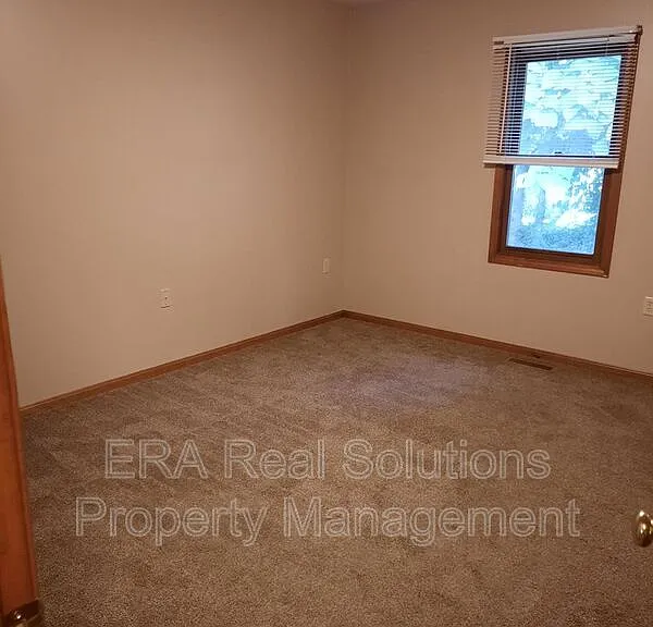 434-442 S West St #7 — Photo 9