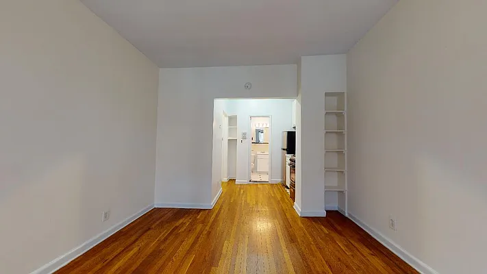 Rented by Bond New York | media 6