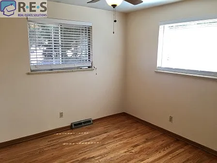 485 Elmira St — Photo 4