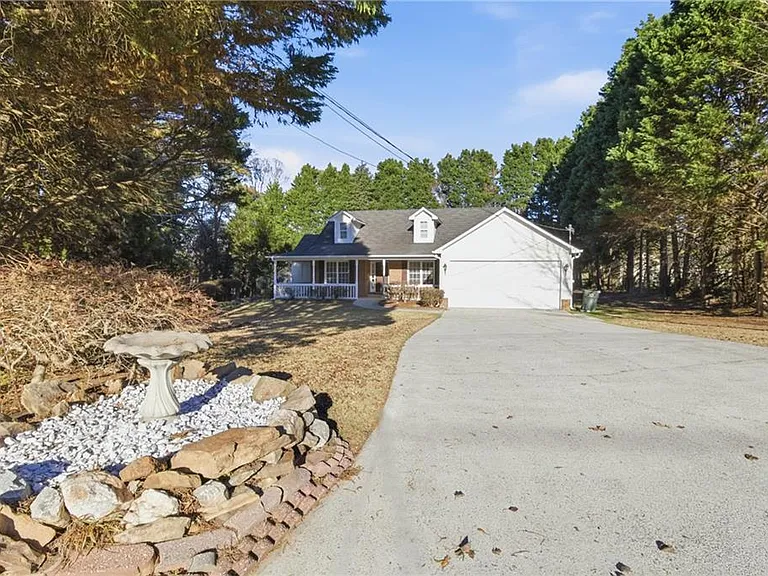 2110 Meadow View Ct — Photo 2