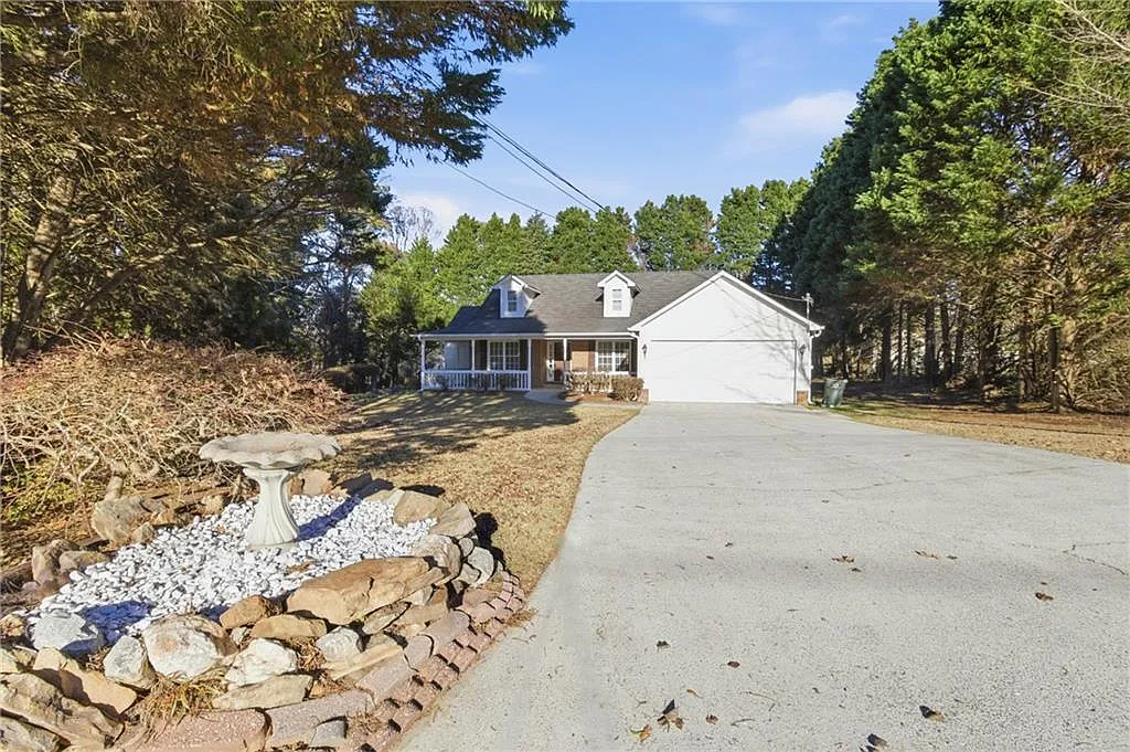 Building Photo - 2110 Meadow View Ct