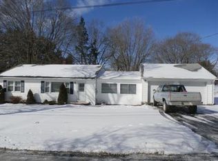 11 Mulberry St, Hamburg, NJ 07419