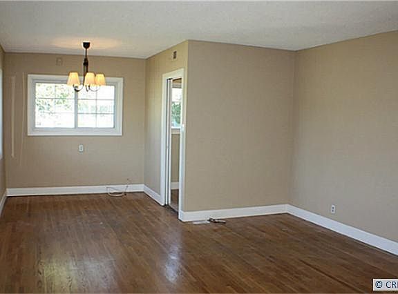 3rd image of 1013 W Cameron Ave