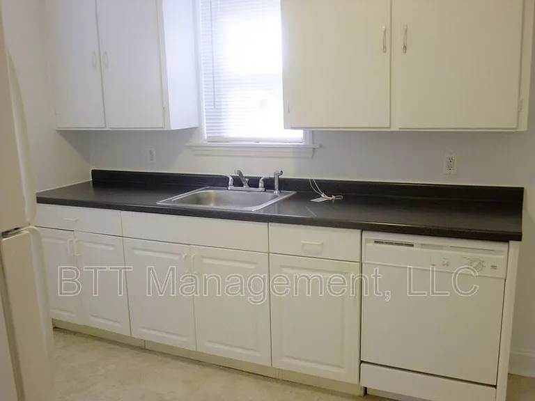 8405 Greenwood Ave #3 — Photo 34