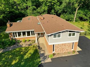 2690 Edgewood Ct, Riverwoods, IL