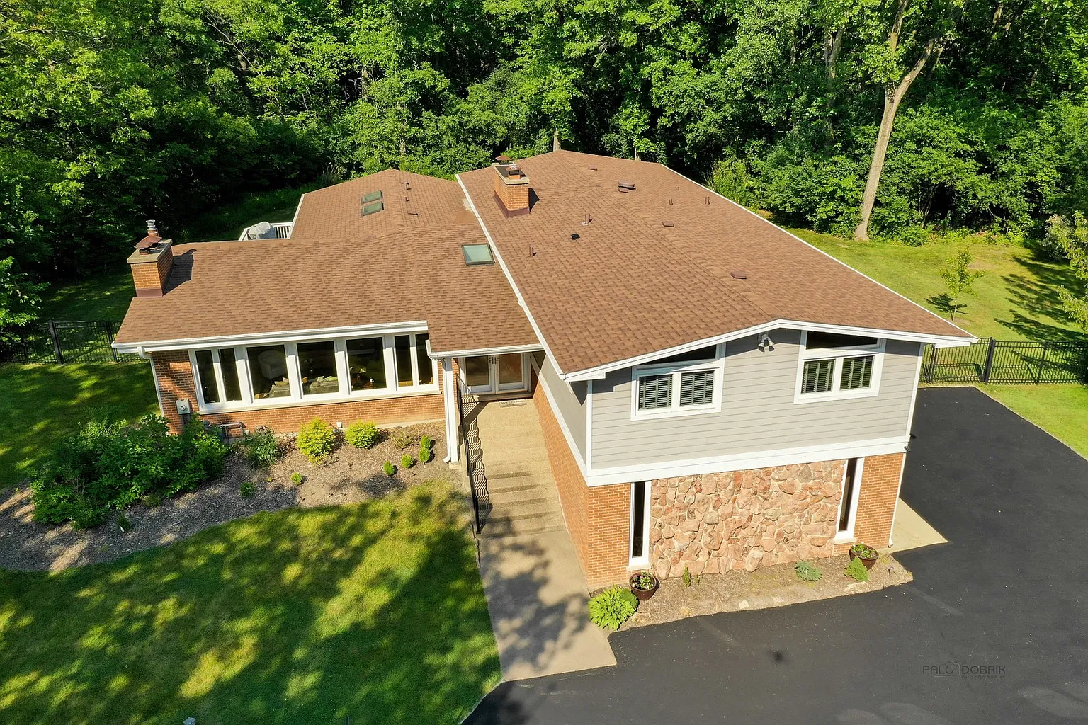 2690 Edgewood Ct photo 1
