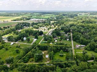 307 W River Dr, Patoka, IN 47666