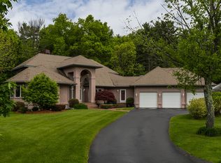 32 Buttercup Ln, Hanover, MA 02339