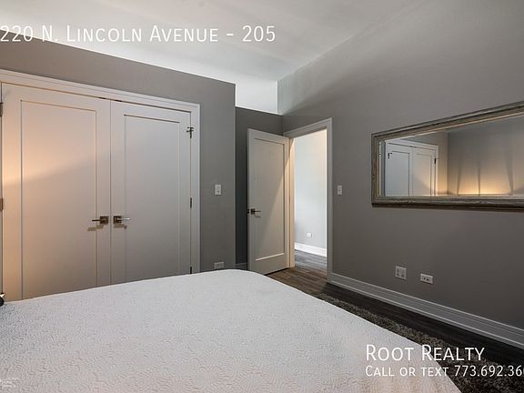 5th image of 3220 N Lincoln Ave #205