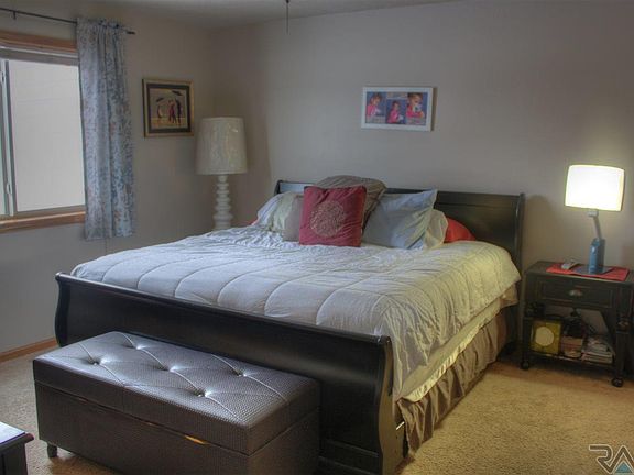 4th image of 7608 S Erica Dr