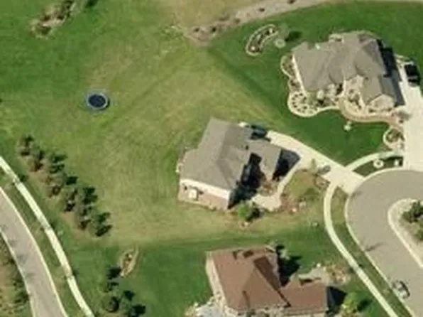 63357 Plantation Ct, Washington, MI 48095