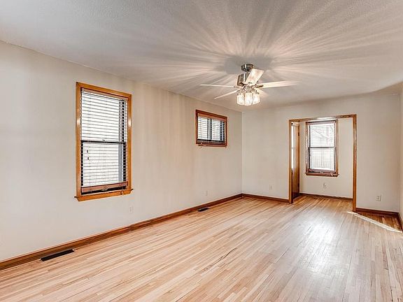 3rd image of 1 Saint Clair Ave #1