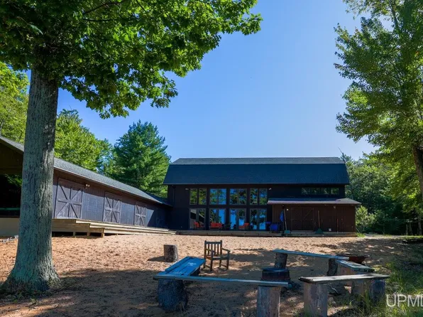 7660 R75 Ln, Rapid River, MI 49878