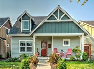 1113 10th St, Anacortes, WA 98221