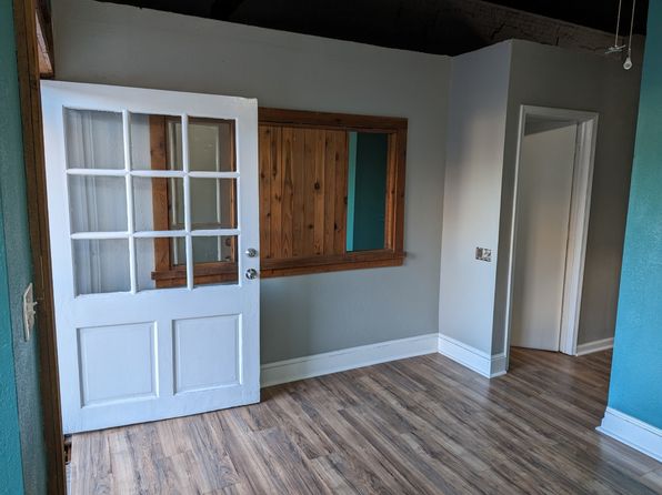 221 Main St #3