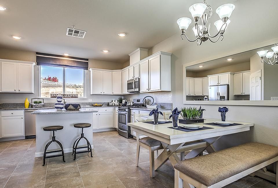 2nd image of 3215 Sterling Ridge Cir