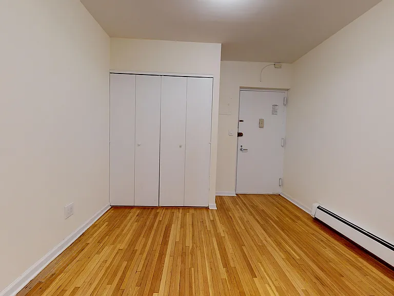 365 W 52nd St #1B — Photo 10