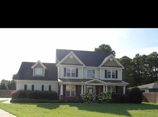 1601 Holloman Dr, Fayetteville, NC 28312