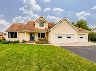 9766 Gast Rd, Bridgman, MI 49106