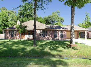 822 Garrett Dr, Magnolia, TX 77354