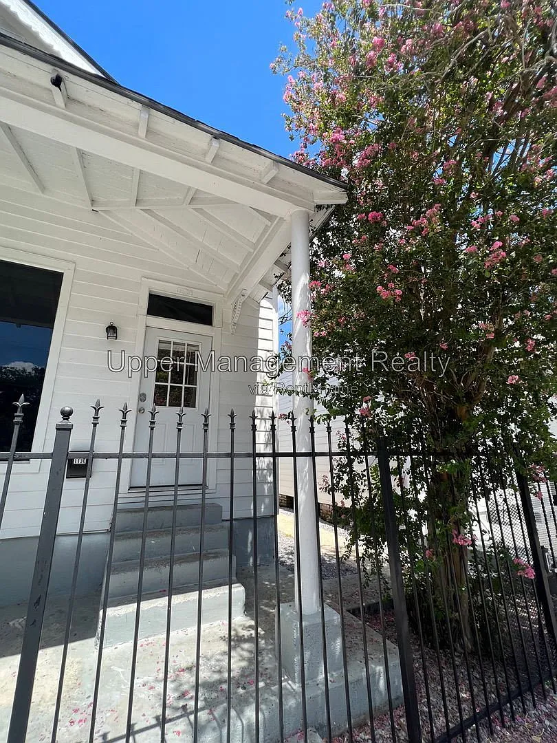 3 bed, 2.0 bath, $3,900 — Photo 1
