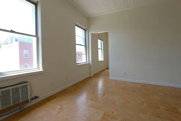 Rented by Compass | media 11