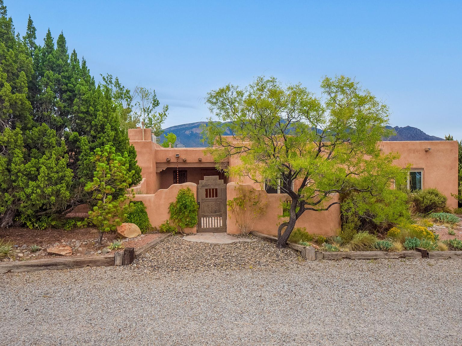 2 Vista Montana Loop, Placitas, NM 87043 Zillow