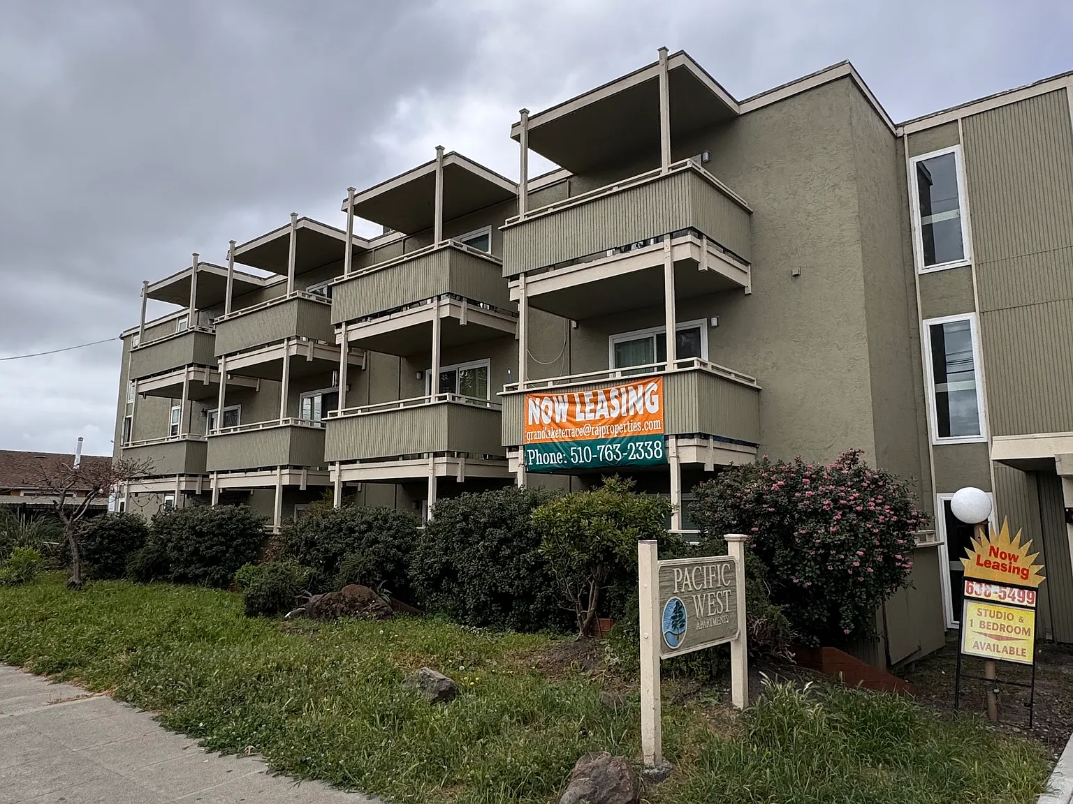 1399 Pacific Ave — Photo 4