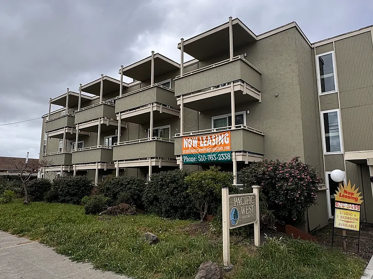 1399 Pacific Ave — Photo 5