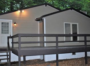 321 Stroud Ct, Pocono Lake, PA