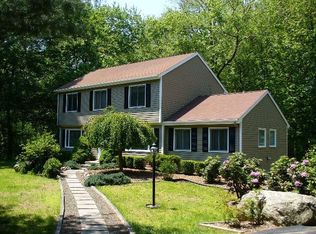 1 James Farm Rd, Shelton, CT 06484