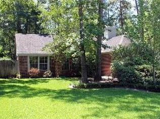 20 N Pathfinders Cir, Spring, TX 77381