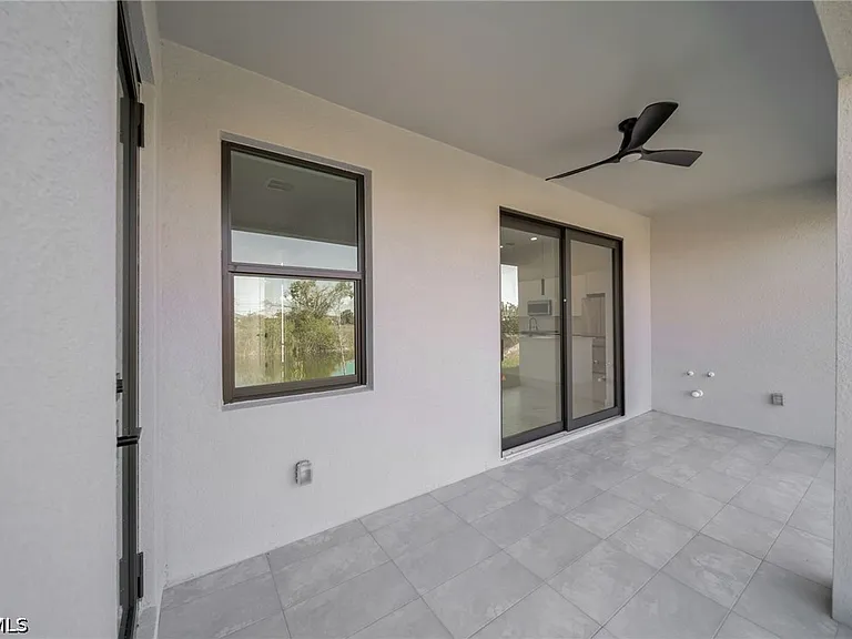 1426 NE 6th Ave — Photo 44