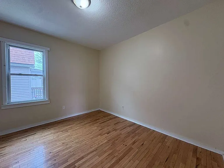 33 Dickerman St #44 — Photo 11