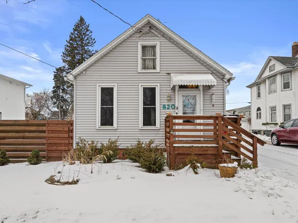 820 North 8th STREET, Manitowoc, WI 54220