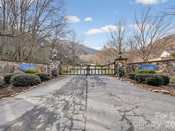 2nd image of 80 View Ridge Pkwy